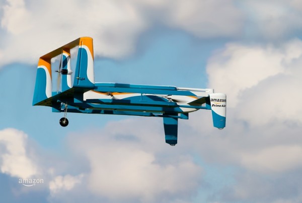 Amazon trabaja para establecer en el aire sus primeros "almacenes para drones"